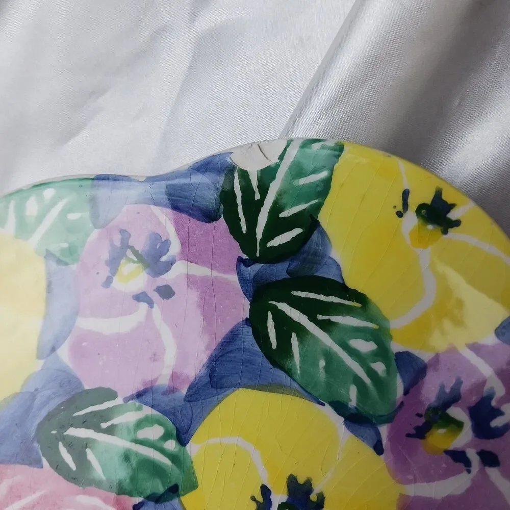 VINTAGE HAND PAINTED SCALLOPED EDGE MADE IN ITALY 8 1/2''  PLATE LOT OF 5 (FAIR)